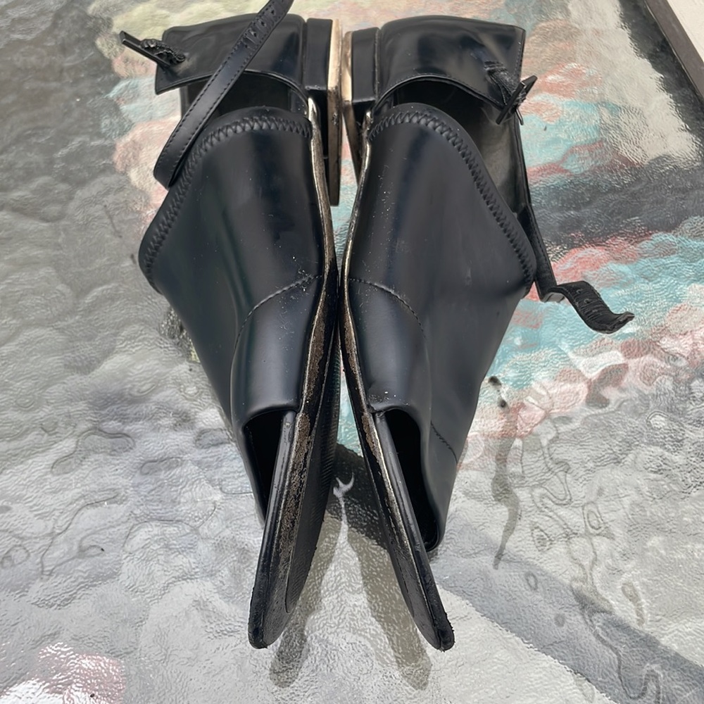 Balenciaga Black Leather Open-Toe Flats - Picture 9 of 10